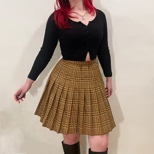 Plaid pleated midi skirt
